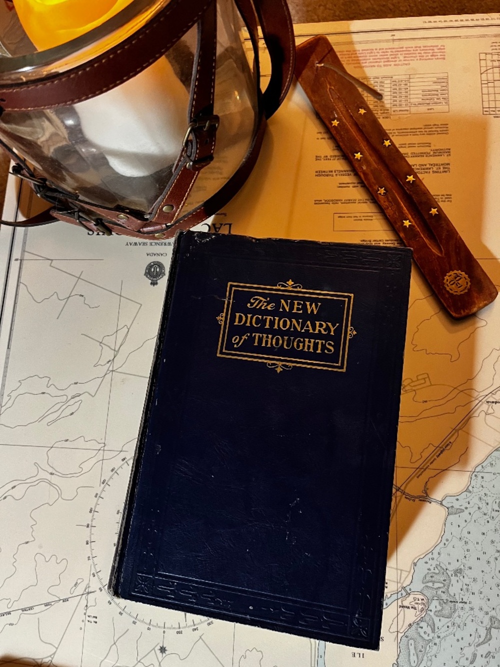 Vintage 1964 The New Dictionary of Thoughts Hardback Book